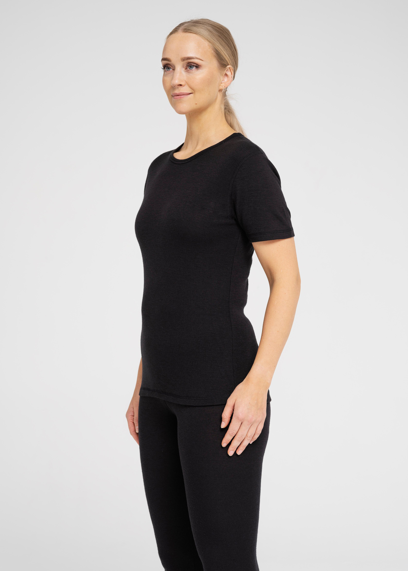 T-skjorte, 100% ull, svart -Dovre Women T-skjorte, 100% ull, svart -Dovre Women