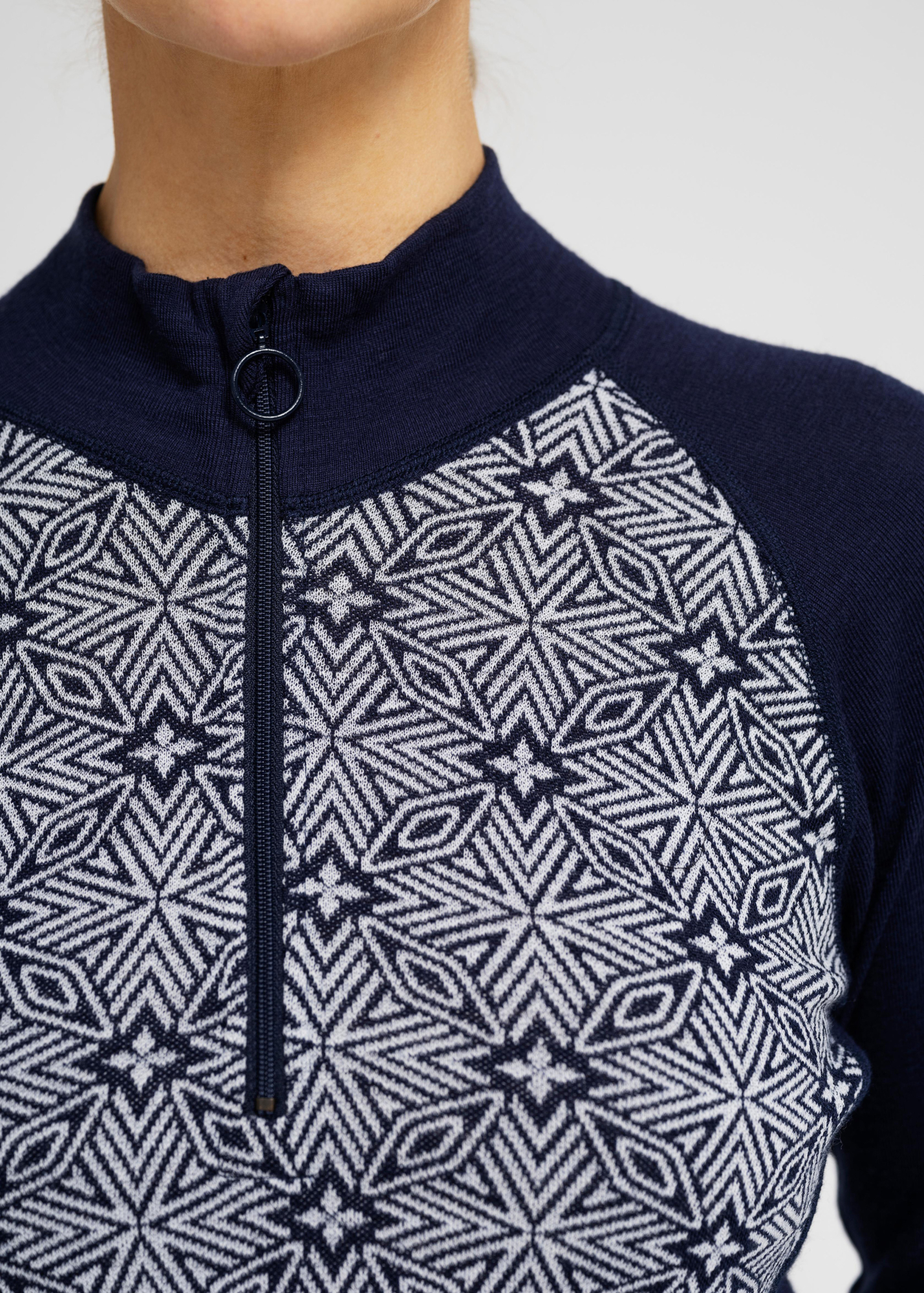 Langermet t-skjorte "Half Zip", 100% merino ull, navy -Dovre Women Langermet t-skjorte "Half Zip", 100% merino ull, navy -Dovre Women