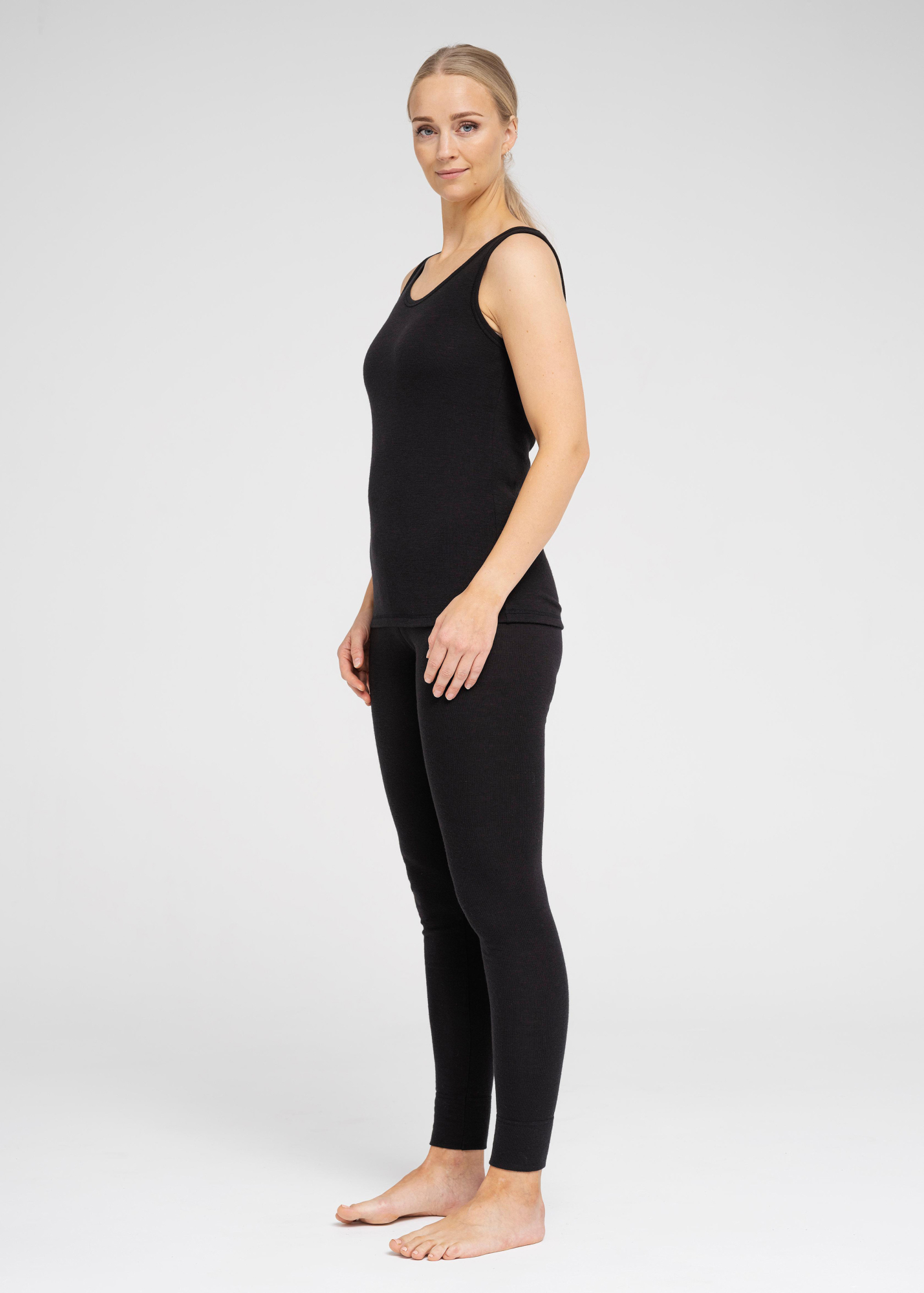 Singlet, 100% merino ull, svart -Dovre Women Singlet, 100% merino ull, svart -Dovre Women